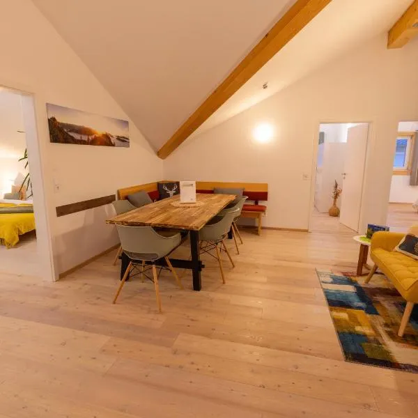 Gaul Lodge - für bis zu 8 Gäste, inkl Königscard, 4 Schlafzimmer, 2 Bäder, große Küche, gratis Parken & WLAN, Self Check-in, ξενοδοχείο σε Nesselwang