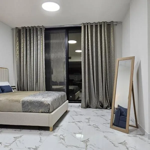 Gardenia studio E8, hotel in Ras al Khaimah