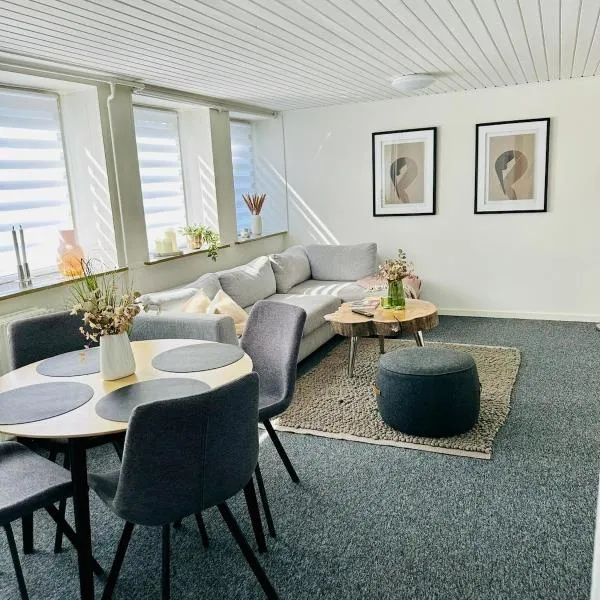 City Center Modern 2-BR Haven with a Stylish Twist, hotel en Aalborg