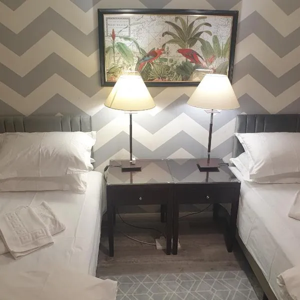 Spacious, Stylish Two-Bedroom Maisonette, Modern Amenities, Elegant Interiors, ξενοδοχείο σε Buckinghamshire