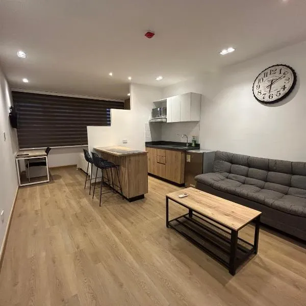Lujoso Apartamento a Pasos del Metro de Medellin, hotel in Medellín