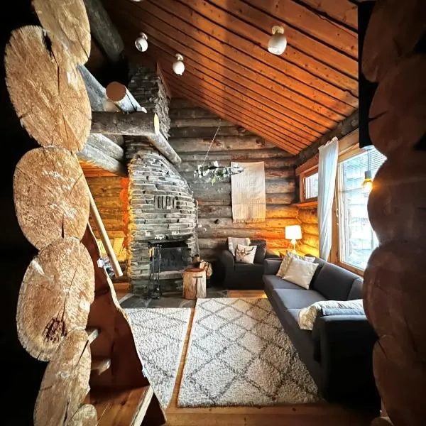 Luosto Jylhäkelo - a cozy loghouse in the heart of Lapland – hotel w mieście Luosto