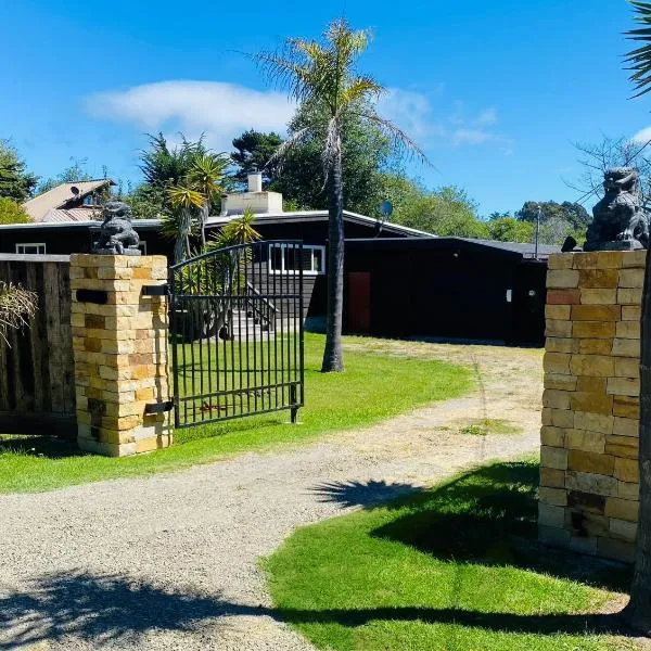 Pacific Sands Vacation Home, hotel in Fort Bragg