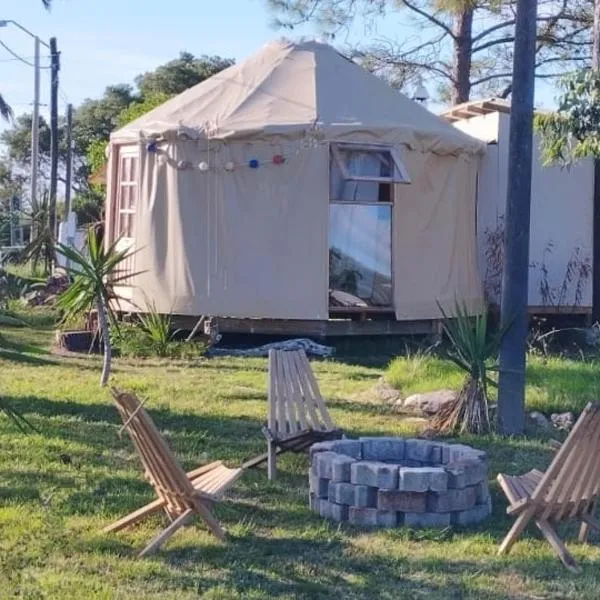 Yurtas Playa San Francisco, hotel in Piriápolis