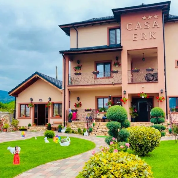 CASA ERk、カリマネシュティのホテル