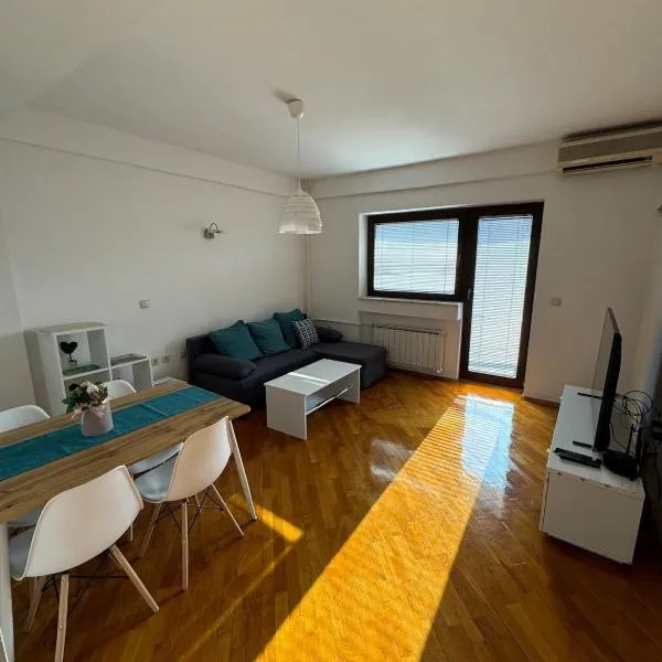 City Center Meliora Apartment, hotel din Scopia