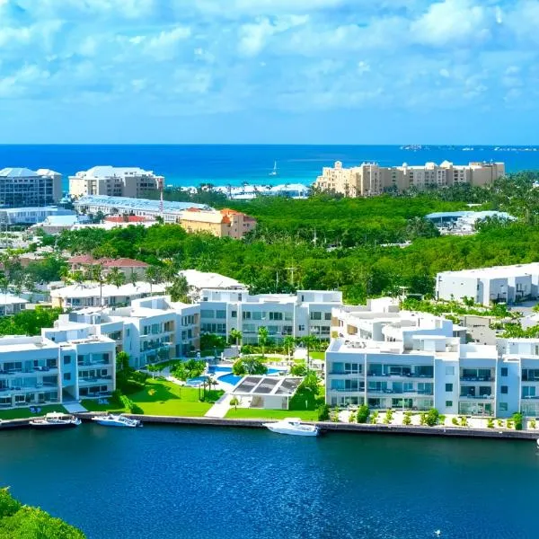Cayman Luxury Rentals at One Canal Point, хотел в Upper Land