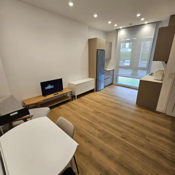 Loft moderno en Lezkairu UAT01756, hotel in Pamplona