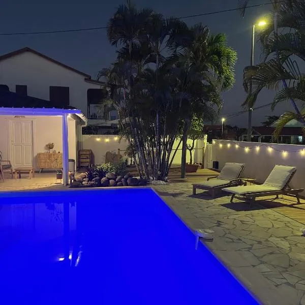 Chambre et Bungalow confort vue piscine, ξενοδοχείο σε Baie-Mahault