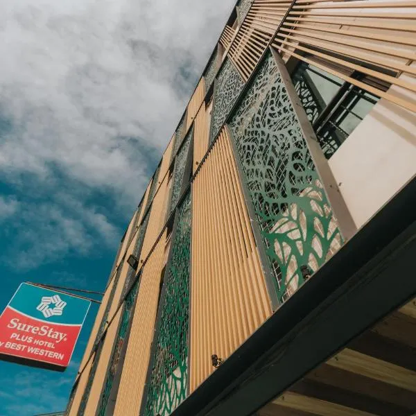 SureStay Plus Hotel by Best Western AC LUXE Angeles City, hotel v destinaci Angeles