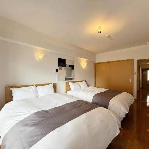 Grandeur by b hotel - Quiet 1BR Near City Center Steps from Peace Park, hotel v destinaci Hirošima