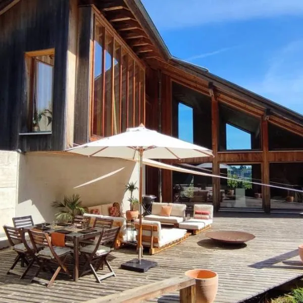 Grand Chalet d'Architecte, hôtel à Saint-Cergue