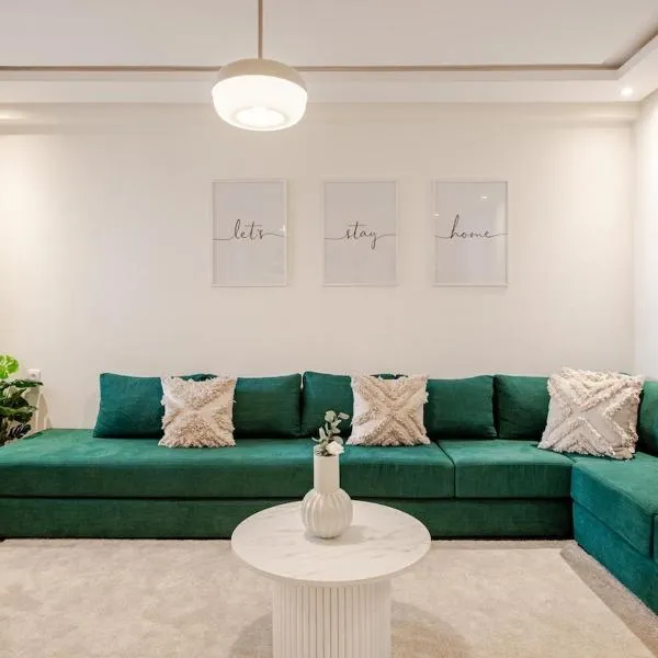 Modern 1 Bedroom W Terrace- Rabat City Center，位于拉巴特的酒店