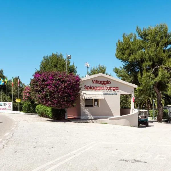 Villaggio Camping Spiaggia Lunga、ヴィエステのホテル