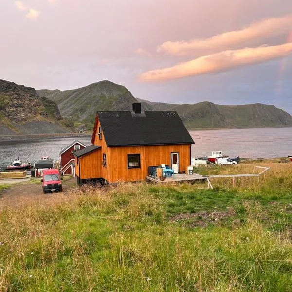 House Nordkapp Fishing Adventure, hotel in Sarnes