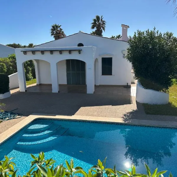 Villa Isabel, hôtel à Cala'n Bosch