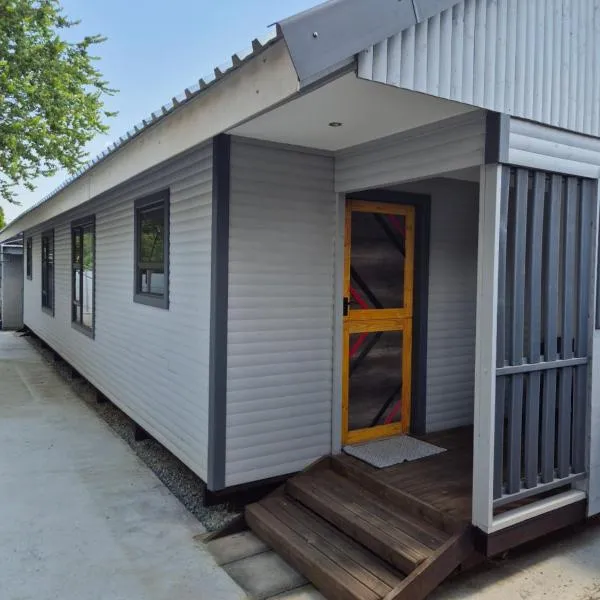 Wattlewood Cabins、ピート・レティーフのホテル