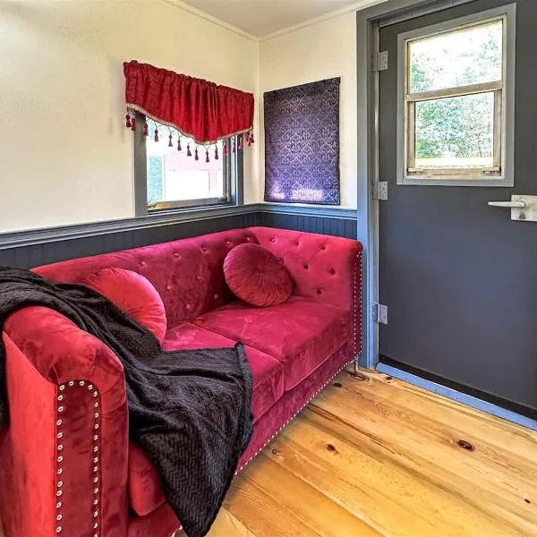 Paw Railway Getaway, hotel en Port Angeles