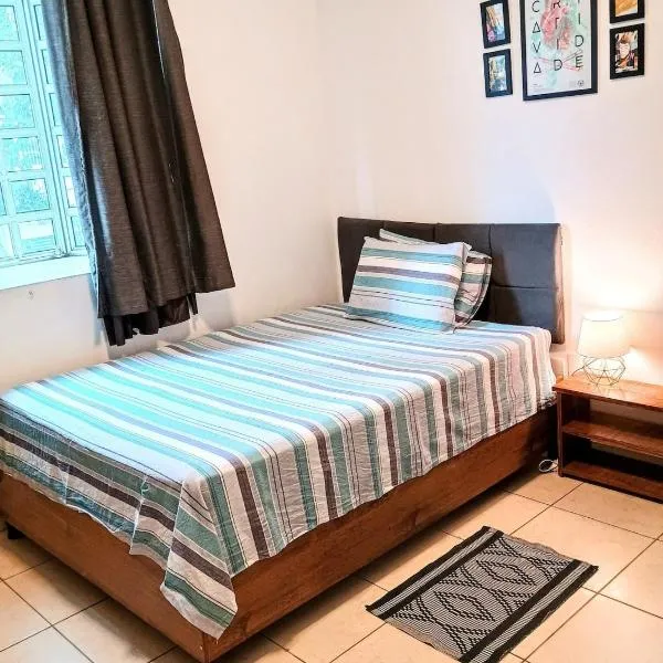 Suíte com banheiro super espaçosa, hotel in Sao Paulo