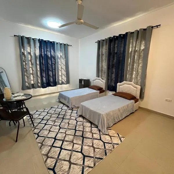 Gisa Hostel All Private Ensuite Rooms, Hotel in Mawāliḩ