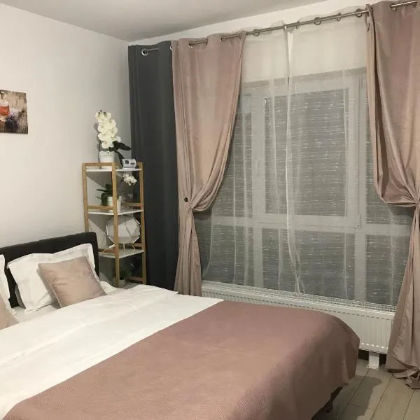 Deea H24, hotell i Râșnov