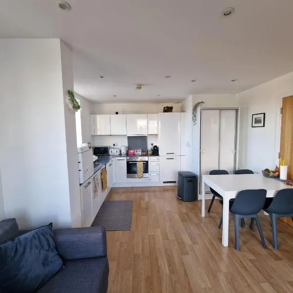 Bright and Modern Forest Hill Flat - Flexible Stay, hotel di Forest Hill