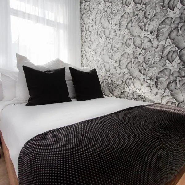 Studio #9 - Self Check-In - Plateau - St-Denis, hotel in Montreal