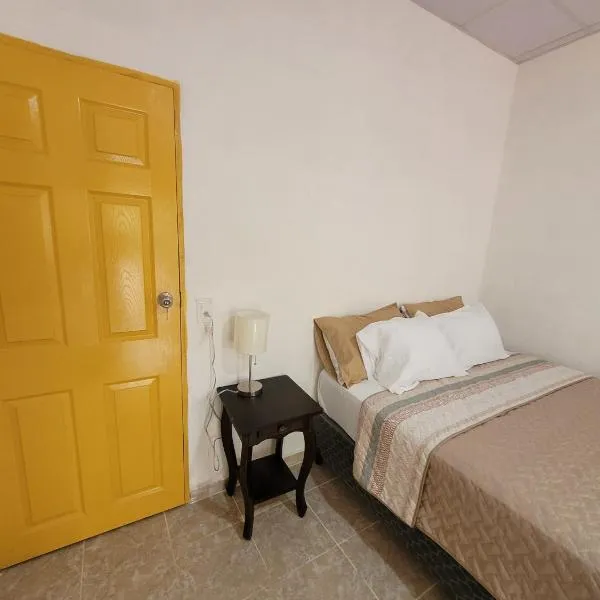 Mi pueblo Hostal Nahuizalco, hotel v destinaci Nahuizalco