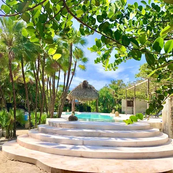 Kin Resort Lodge、Maya Beachのホテル