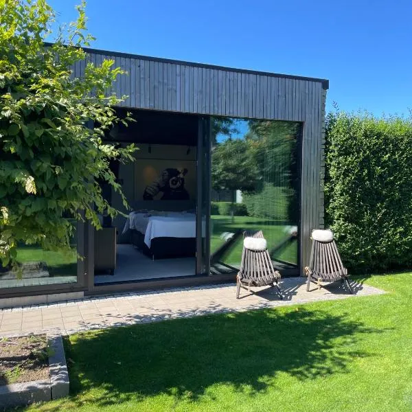 Attefallshus svit Dunö, hotel in Kalmar