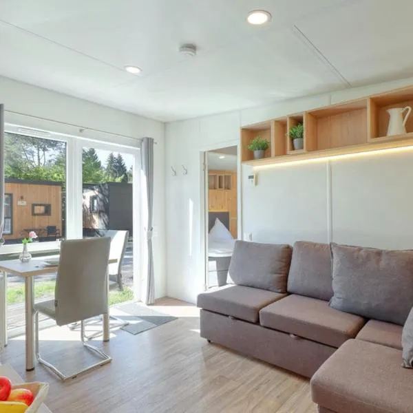 Tiny Haus im Waldcamping am Brombachsee, hotel v destinaci Pleinfeld