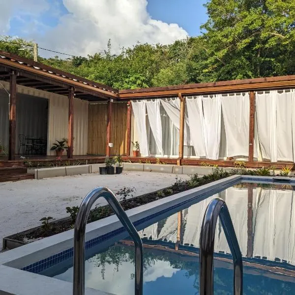 Corten Villa - A Vacation within Your Vacation, hotel v destinaci Saint Georgeʼs