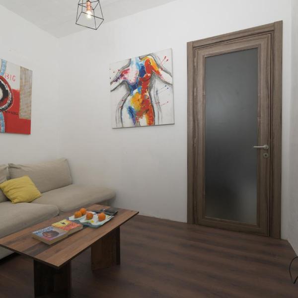 Stylish Valletta 2 bedroom City Centre Apartment with Terrace and Views, Valletta