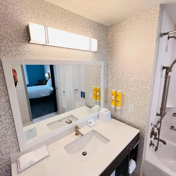 Home2 Suites By Hilton Pensacola Airport Medical Center, ξενοδοχείο σε Πενσακόλα