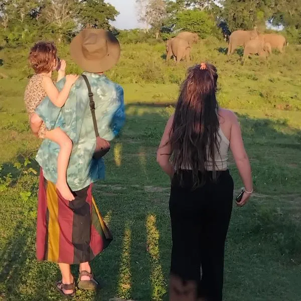 Ethili Lake view & Safari Camp, ξενοδοχείο σε Wellawaya