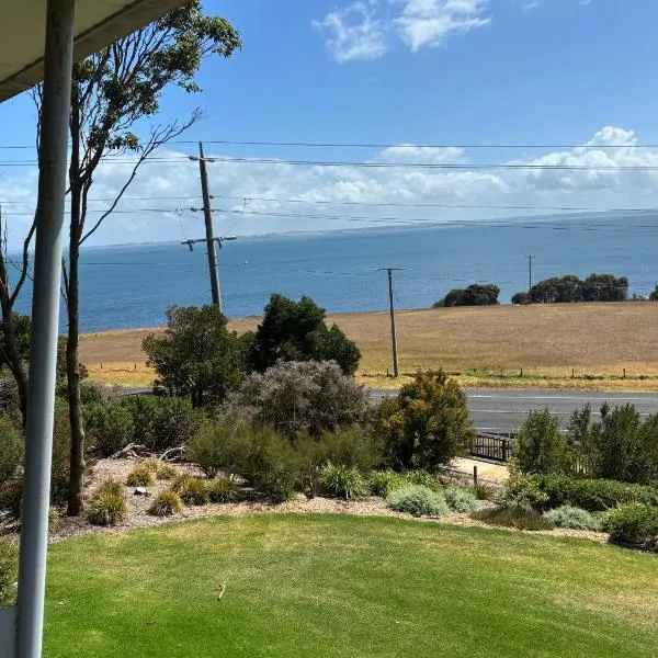 Unit 135 Silverwater Resort San Remo Victoria, hotel v destinaci San Remo