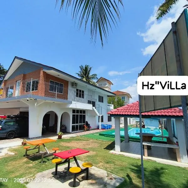 PRIVATE VILLA 6room near beach,wifi,netflix,fullchannel astro,privatepool,karaoke,cuckoo walking to beach, Hotel in Port Dickson