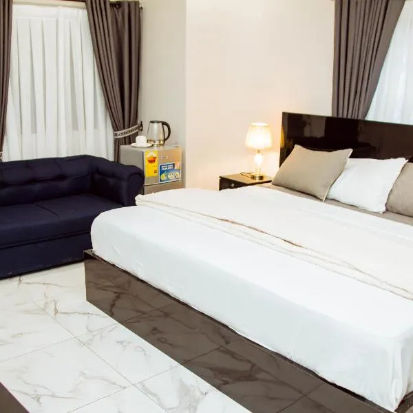 Whispering Hearts Guest House, hotel in Bortianor
