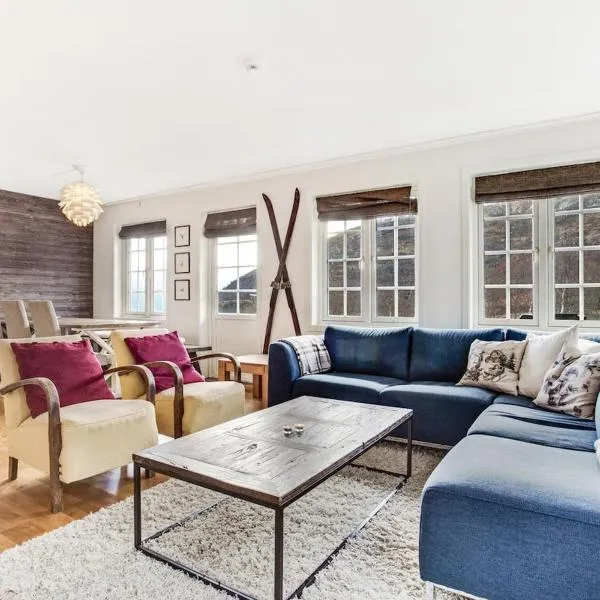 Mountain apartment Røldal alpine center, hotel en Håra