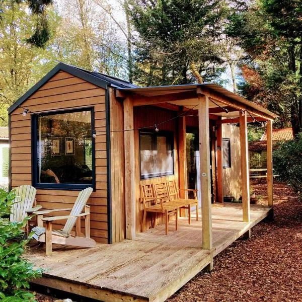 Sfeervol Tiny House in het Bos、Diessenのホテル
