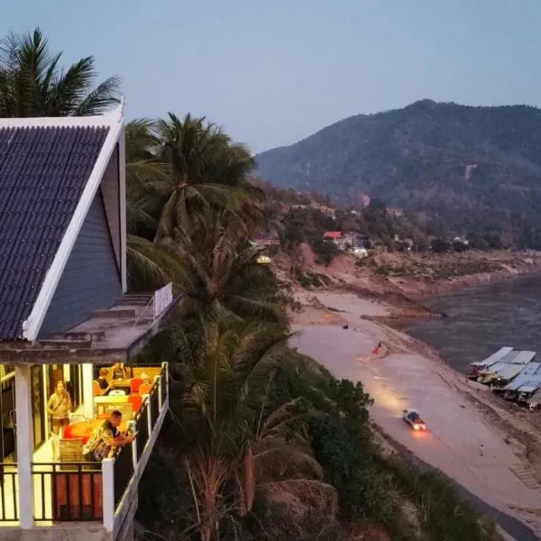 INN RIVERSIDE HOSTEL Pb, hotel in Pakbeng