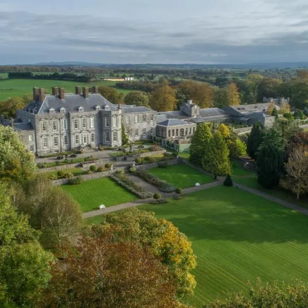 Castle Durrow Country House, hotel in Durrow