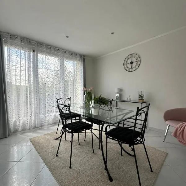 Dolce casa Maison familiale, hotel in Dourdan