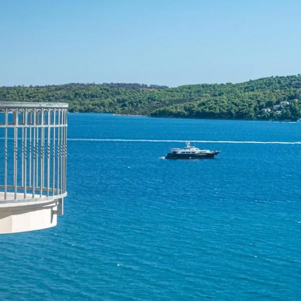 Apartments More, hotel in Trogir