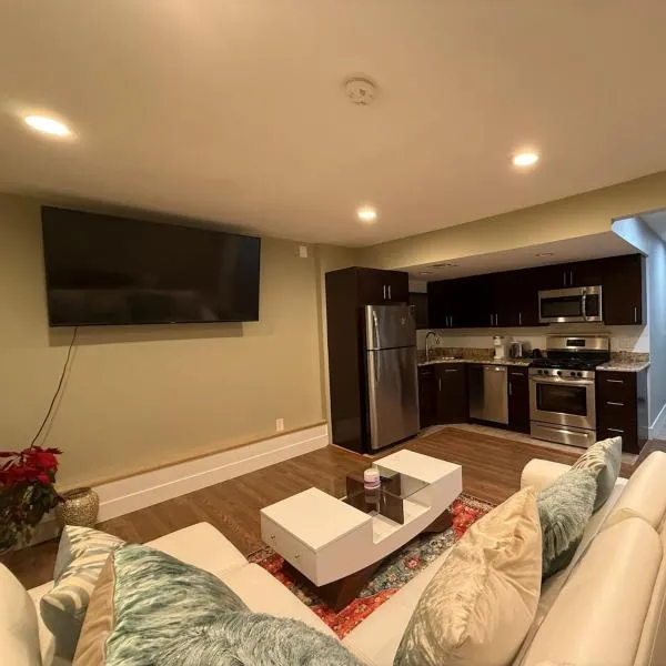 Private Guest House-Lake Ronkonkoma, hotel di Ronkonkoma