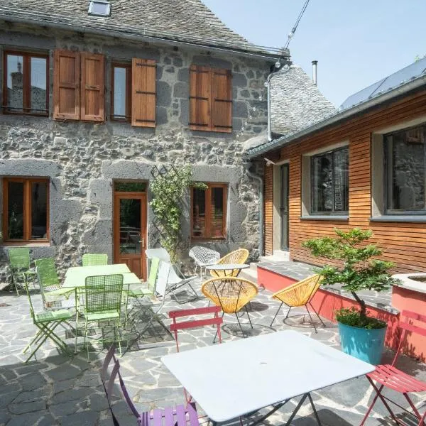 La Maison - Hôtel & Gîte, hotel in Laguiole