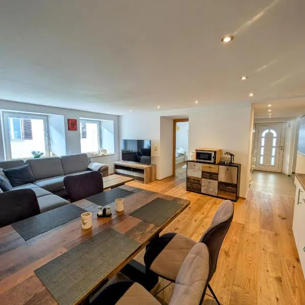 Ferienwohnung Gurgltal, hotel v destinaci Nassereith