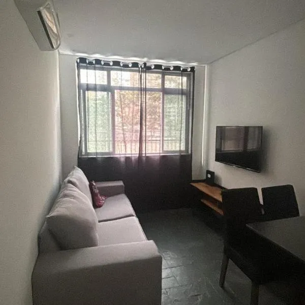 Guarujá, Asturias, 200 mts da praia, hotel in Guarujá