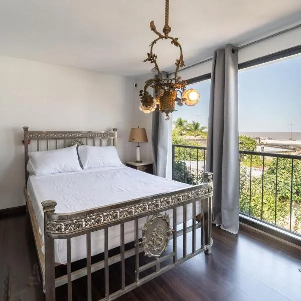 Casa en el Casco Historico con Vista al Rio, Hotel in Colonia del Sacramento