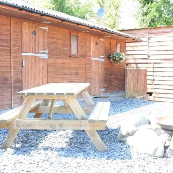 Private Heated Bedrooms at The Bunkhouse in Snowdonia Perfect for Bikers and Walkers, ξενοδοχείο σε Dolgellau